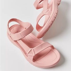 Teva hurricane drift pink sandals